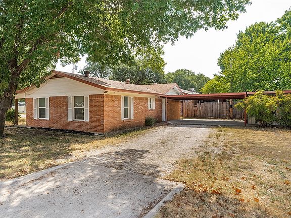 3rd image of 402 Myers Ave