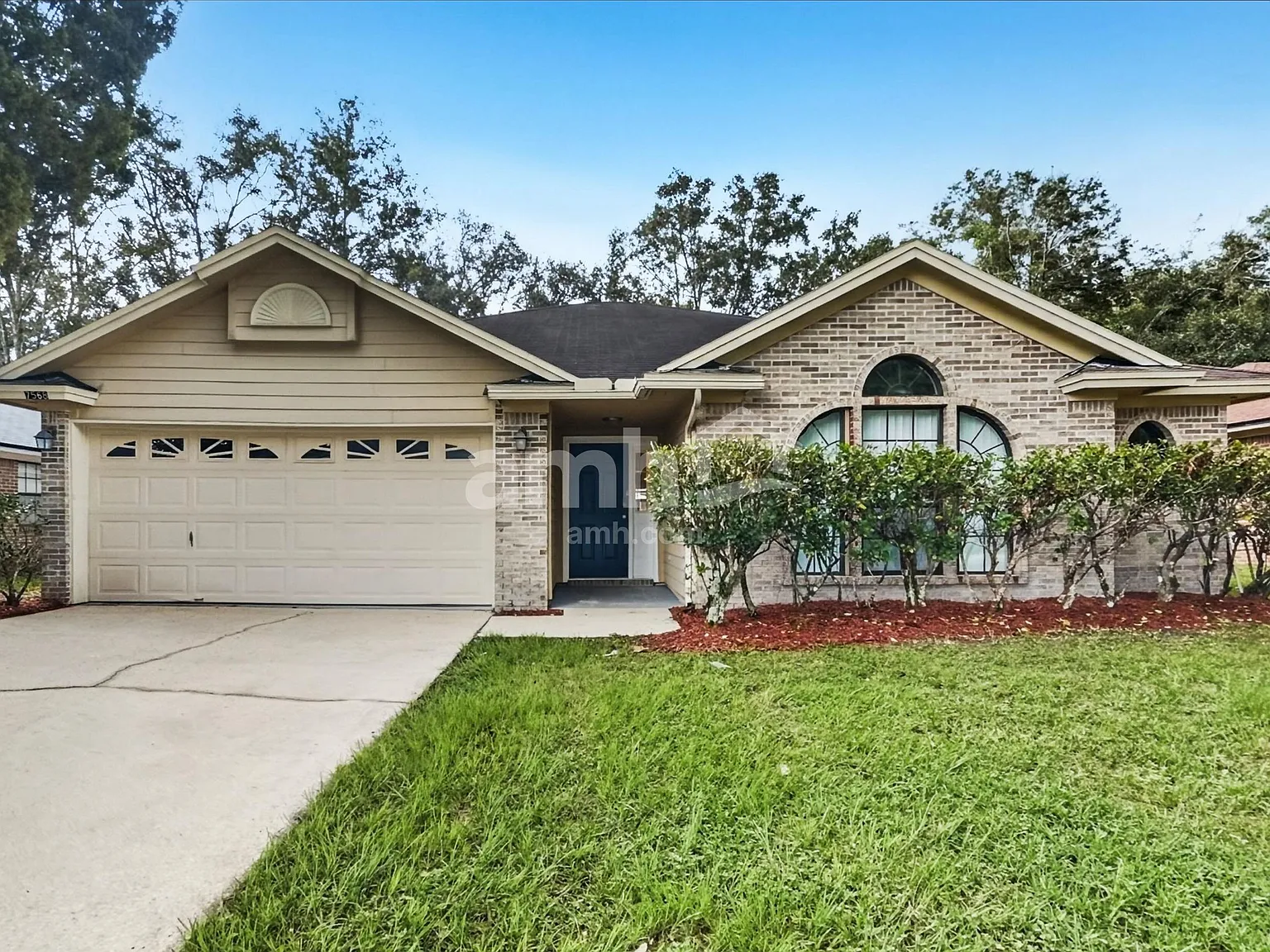 4 bed, 2.0 bath, 1926 sqft, $2,435 — Photo 1
