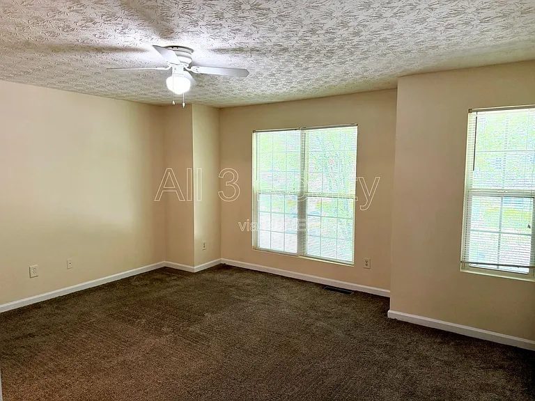 1863 Grove Way — Photo 18