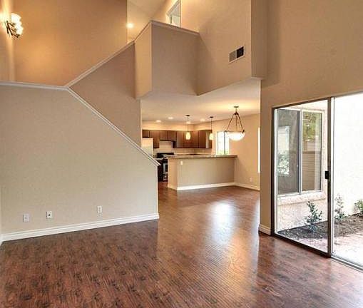 4th image of 472 N Via Colinas