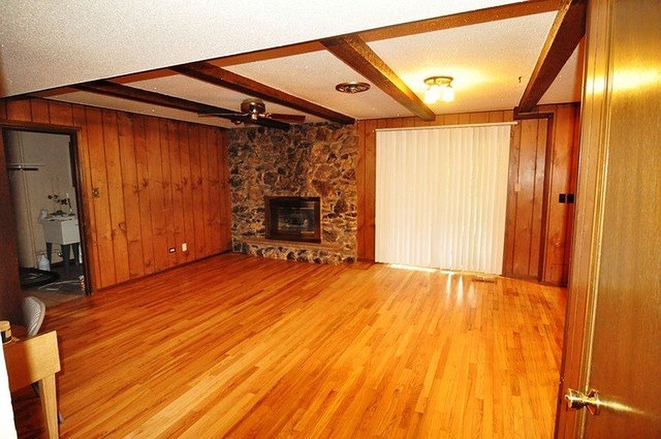 1st image of 15240 Linden Dr