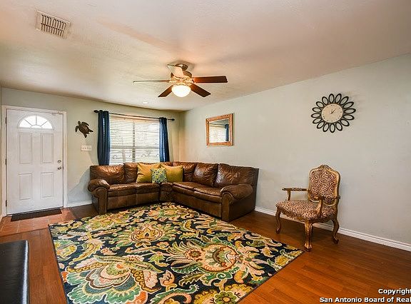 3rd image of 8201 Bluff Bend Dr