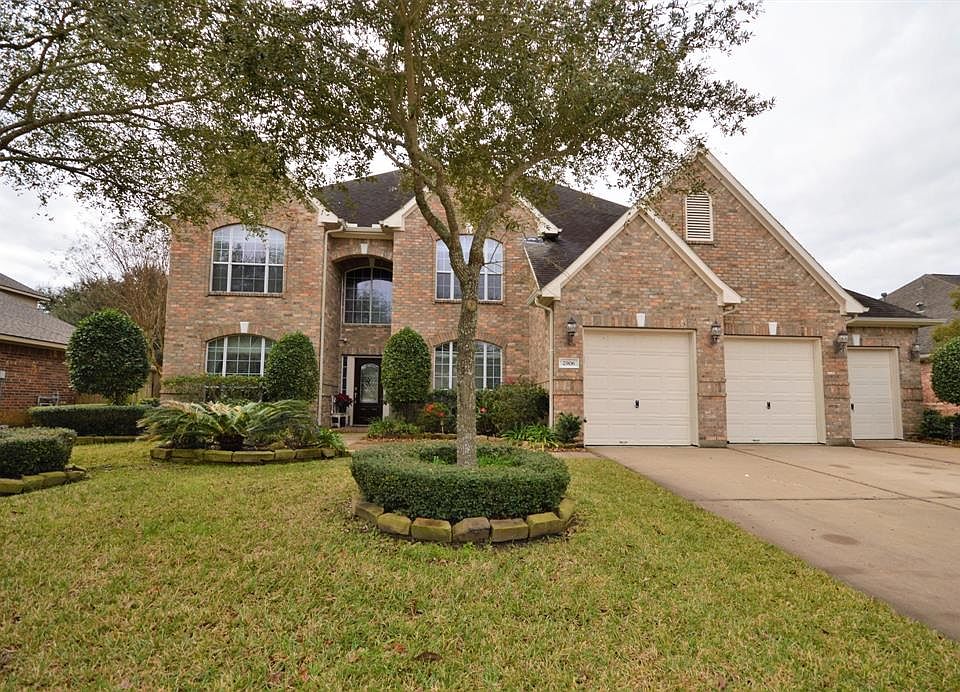 1st image of 2906 Concord Knoll Dr