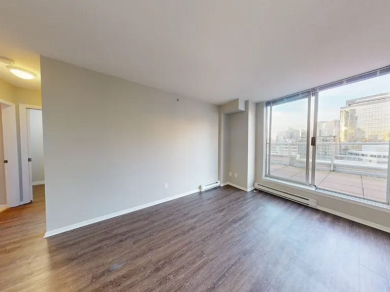 828 Howe St — Photo 46