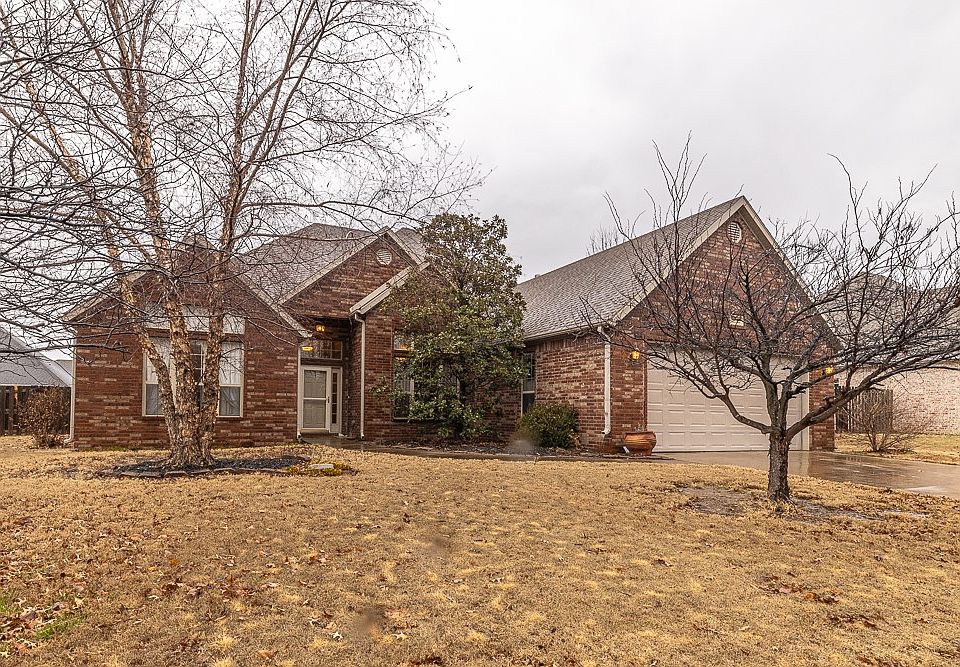 1st image of 4378 W Putting Green Dr