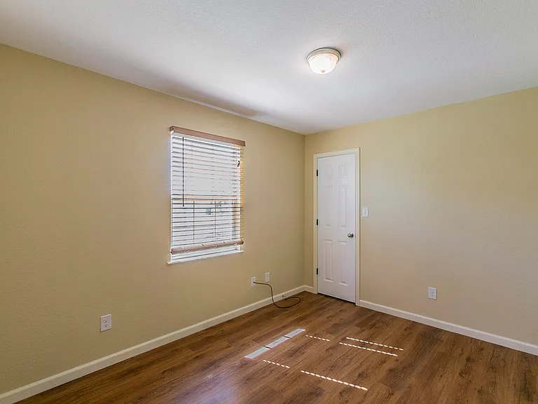 310 S Jena St — Photo 12