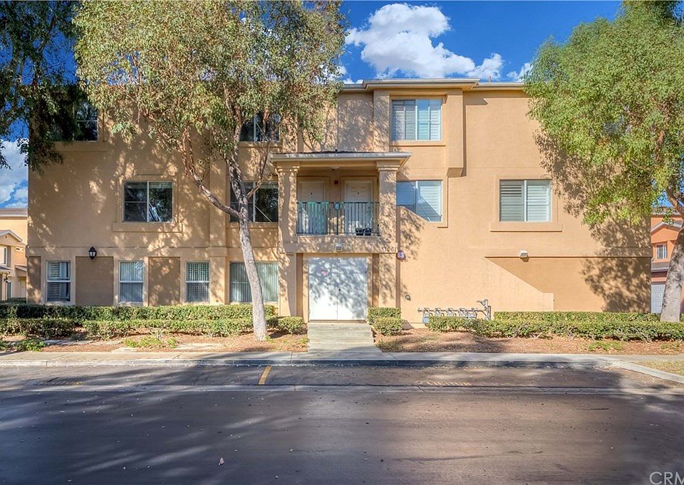 1st image of 1061 Harbor Heights Dr Unit B