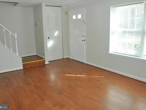 4th image of 13620 Bentley Cir