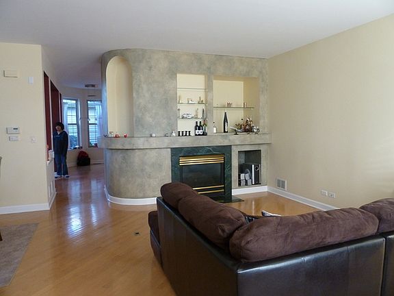 3rd image of 1880 Aberdeen Dr