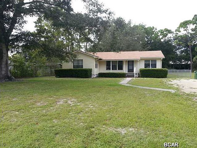 2nd image of 903 10th St