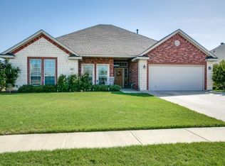 809 Chestnut Grove Dr, Cleburne, TX 76033