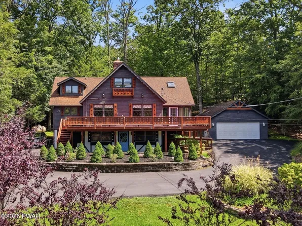162 Indian Dr, Greentown, PA 18426