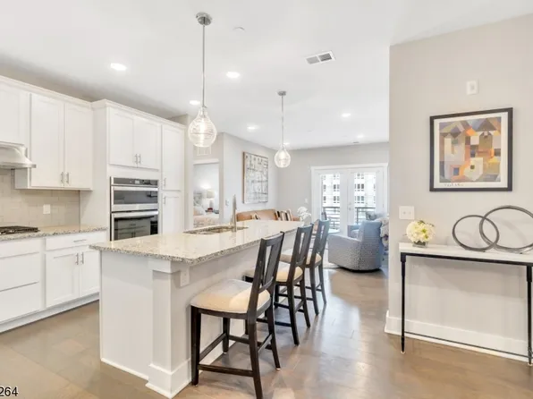 2 Vanderbilt Blvd #208, Florham Park Boro, NJ 07932