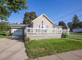 300 Jewett St, Platteville, WI 53818