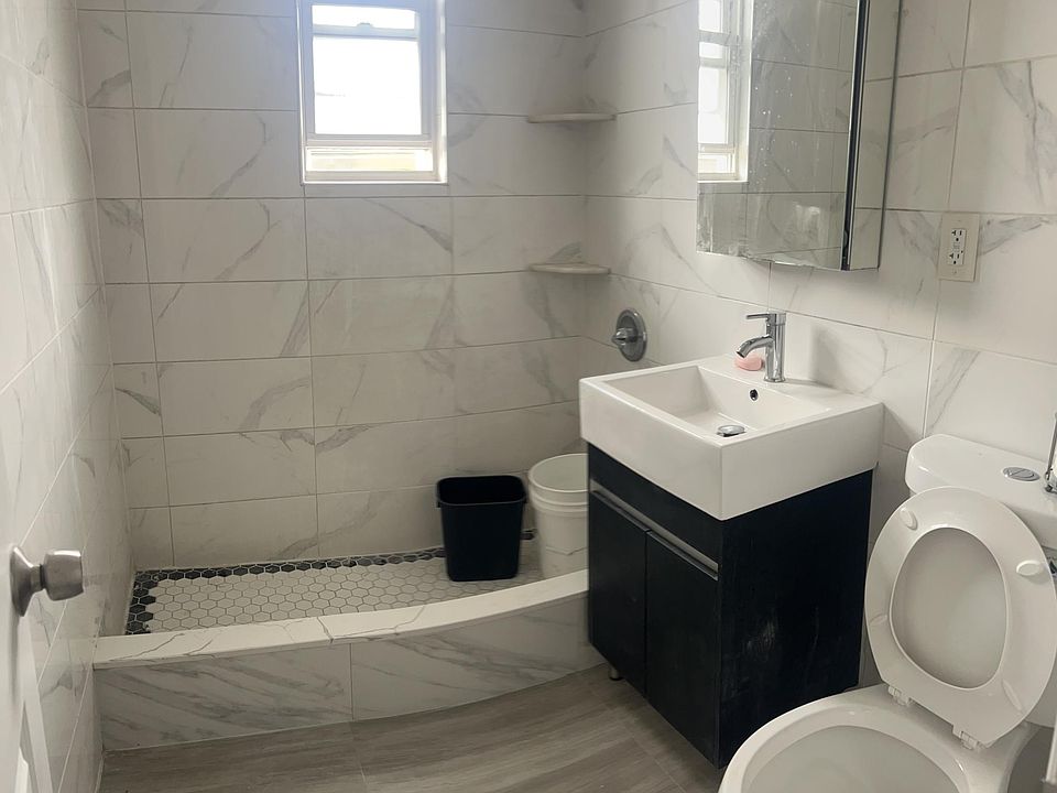 1st image of 3224 Ampere Ave #2