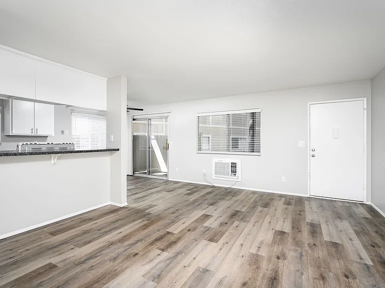 Shadow Glen Apartments IMMEDIATE MOVE INS — Photo 14
