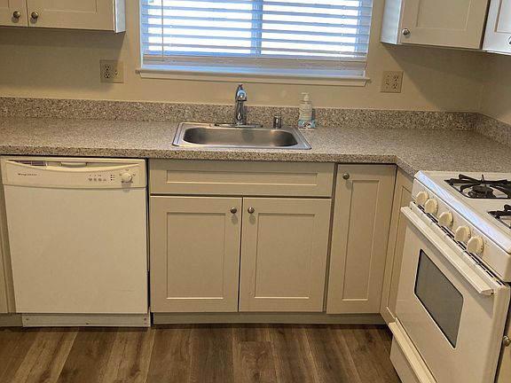 3rd image of 2655 Mar Vista Dr APT A