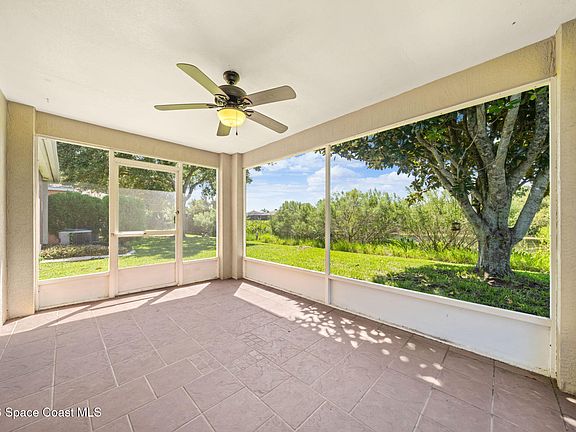 4th image of 2087 Deercroft Dr