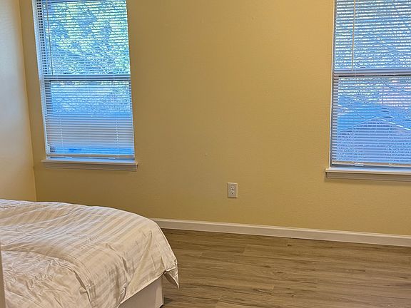 3rd image of 5910 SW Karla Ct