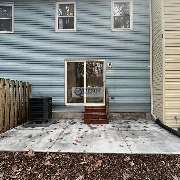 150 E Village Rd — Photo 12