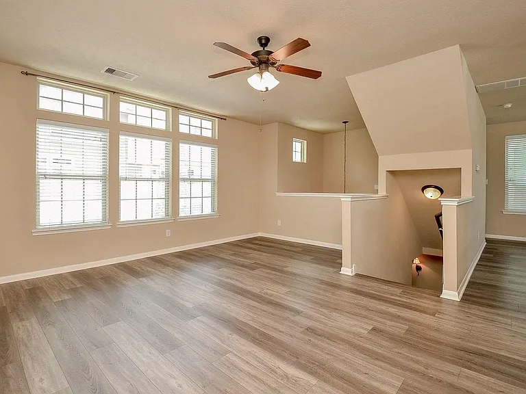 3307 Home Point Dr — Photo 8