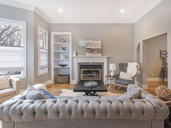 5th image of 2050 W Pierce Ave