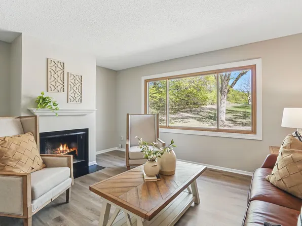 6316 Saint Johns Dr, Eden Prairie, MN 55346