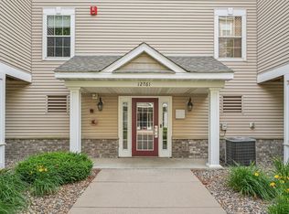 12761 Collegeview Dr APT 201, Eden Prairie, MN 55347
