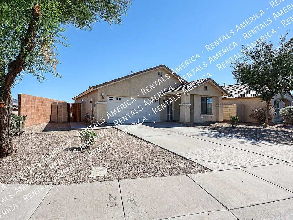 6605 W Desert Ln