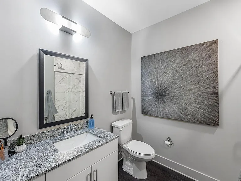 Capital Collective Luxury Apartments — Photo 31