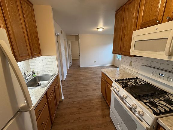 3rd image of 169 Vernon St #3