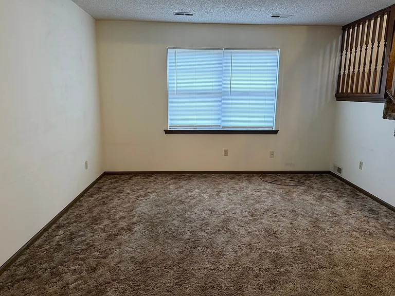 2205 Warwick St — Photo 10