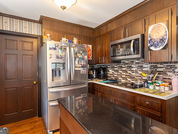 5th image of 4638 Glenwood Dr