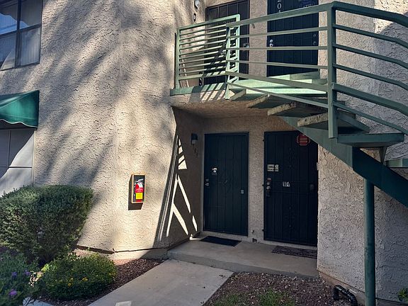 4th image of 520 Elm Dr Unit 103