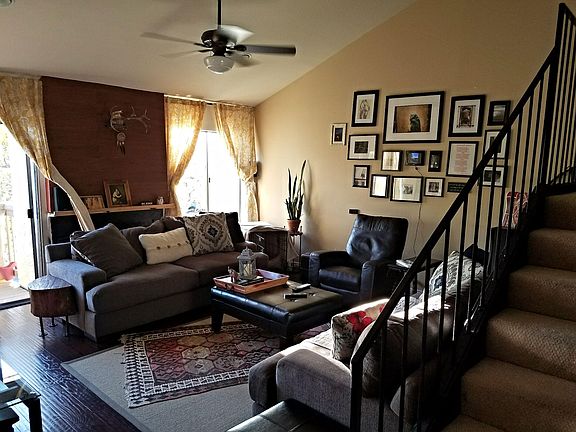 4th image of 615 N Hollyburne Ln