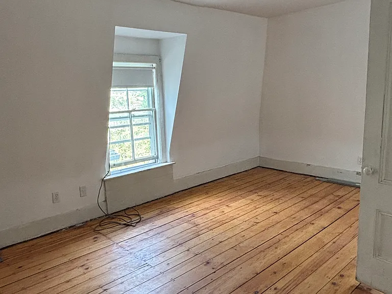 219 Washington St #12 — Photo 14