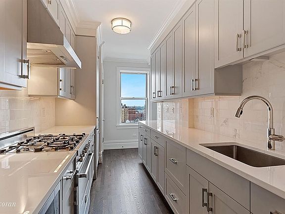 2nd image of 165 W 91st St #14G