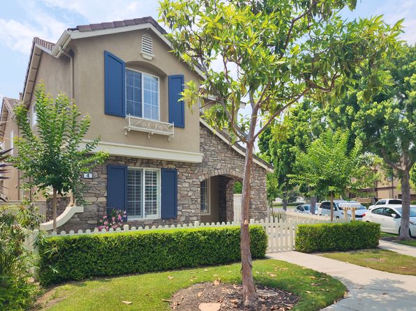 4 Old Spire Dr