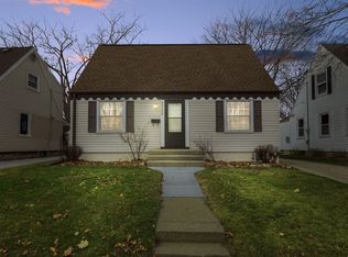 2322 Hayes Ave, Racine, WI 53405