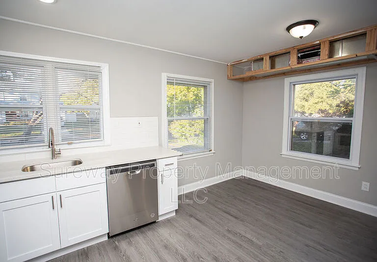 48 Sandstone Ln — Photo 10