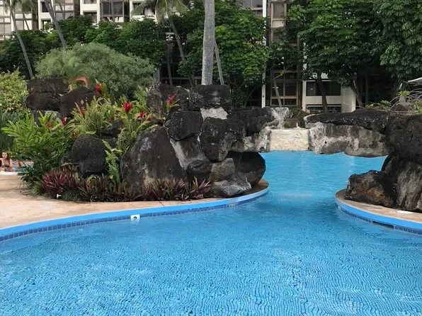 501 Hahaione St #11, Honolulu, HI 96825