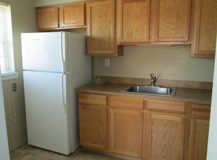 21335 Kingsville St #106, Harper Woods, MI 48225
