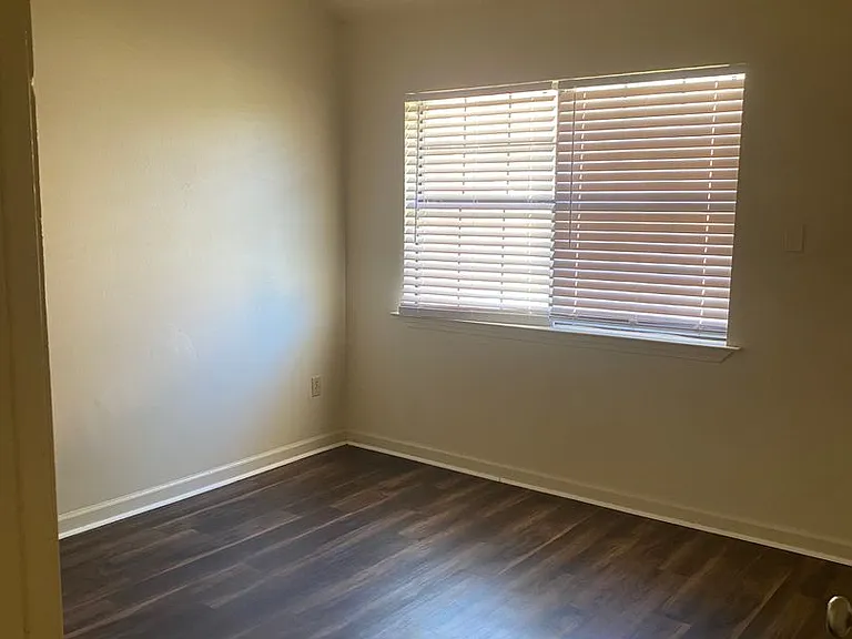 8723 Gsri Ave — Photo 9