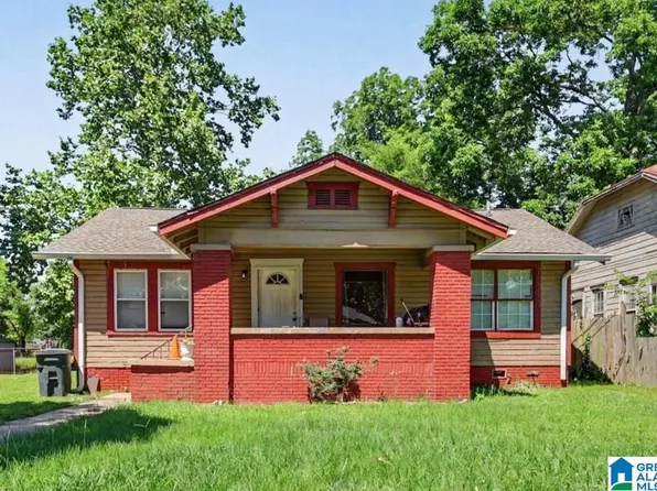 225 67th Pl N, Birmingham, AL 35206
