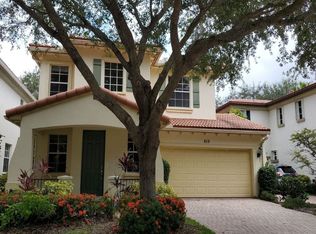 619 Castle Dr, Palm Beach Gardens, FL 33410