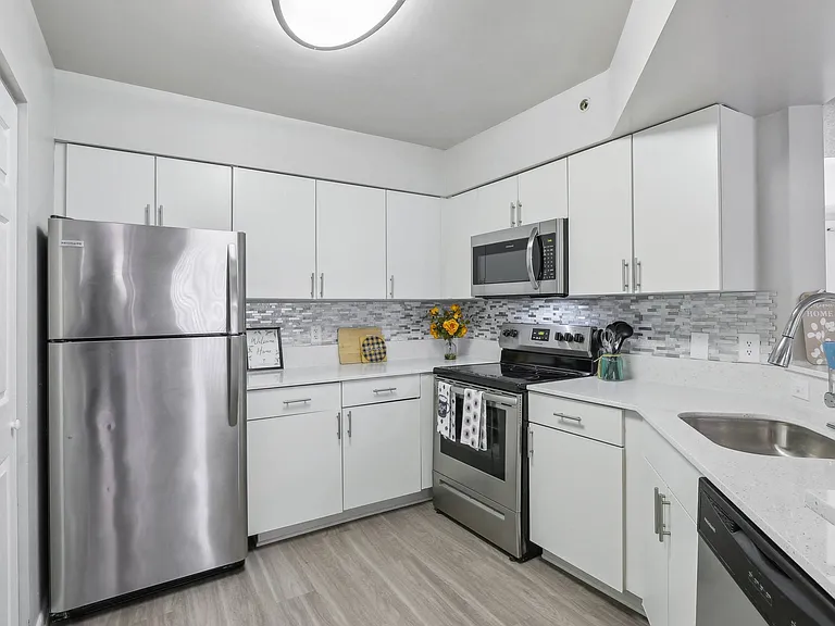 Pembroke Pines Landings Apartments — Photo 3