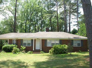 808 Stewart Ave, Union Point, GA 30669