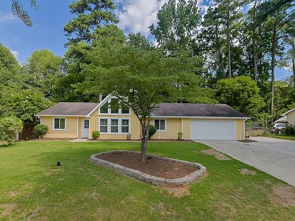 3rd image of 2360 Rock Creek Dr SW