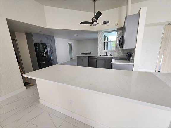 5th image of 7341 NW 35th Court