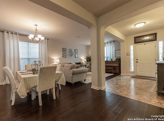 2nd image of 25711 Copperas Ln